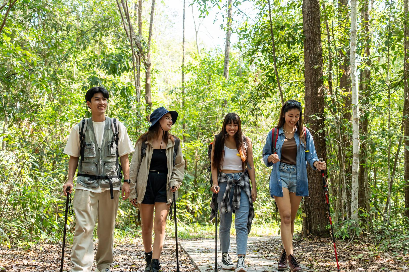 Hassle-Free Weekend Hikes: Gear, Food & Logistics by Knizarai